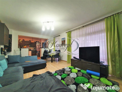 Apartament spatios, cu doua parcari