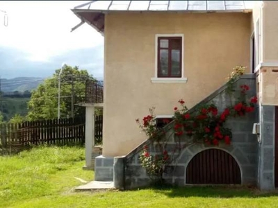 Casa 3 camere ,teren 5000 mp in Rucar Arges ,Pret 75.000 euro