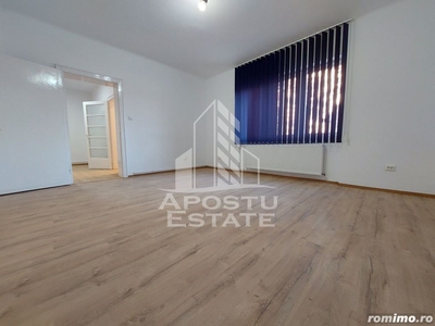 Casa cu 3 camere, pentru birouri, Zona Circumvalatiuni