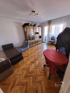 De vanzare apartament 3 camere, reabilitat complet, pe str. N. Titulescu !
