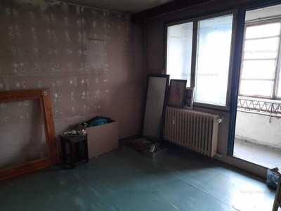 Vanzare apartament 3 camere Drumul Taberei