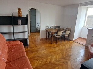 Apartament 2 camere Stefan cel Mare, stradal, vedere spate