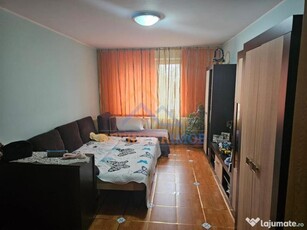 Apartament 3 camere de vanzare Dristor Salajan