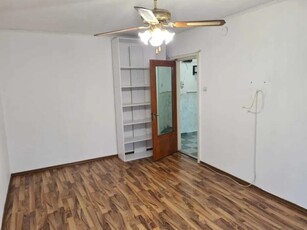 Apartament 3 camere de vnzare a Zona Metrou Titan, PiaTa MiniT