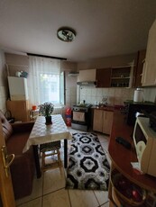 Apartament 3 Camere ,Zona Unirii, Etaj 1