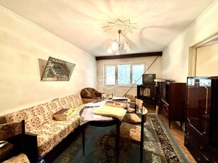 Apartament 3 camere zona Unirii, etaj 1