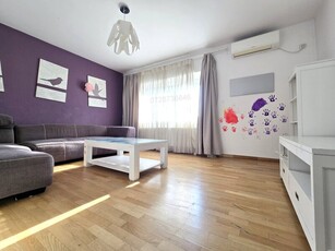 Apartament 4 camere Calea Vitan, bloc stradal