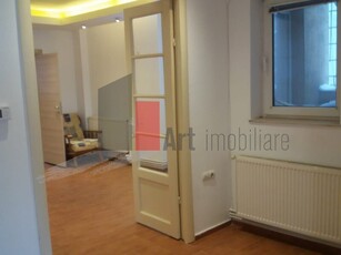 Apartament 4 camere Patru camere in vila. Art Imobiliare va ofera spre vanz