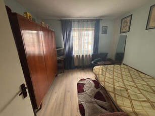 Apartament cu 3 camere