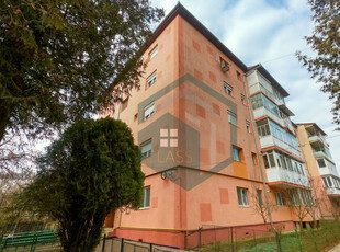 Apartament cu 4 camere Cugir