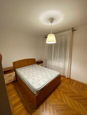 Apartament de 2 camere, 40 mp, decomandat, parcare, zona Piata Sudului