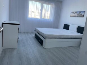 Apartament de 2 camere, decomandat, 65 mp, centrala, parcare, zona Aparatorii