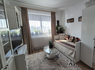 Apartament de 3 camere + 2 bai+ parcare