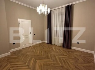 Apartament de vanzare, 2 camere, 50 mp, decomandat, tavan inalt, zona Centrala