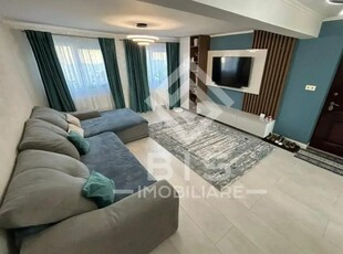 Apartament la casa