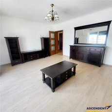 Apartament trei camere