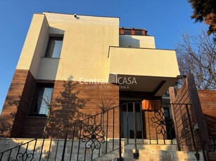 Casa de vanzare, 280 mp, PACURARI