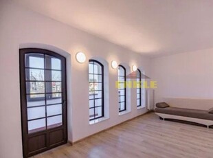 De vanzare apartament cu 4 camere decomandat, zona Bulevard