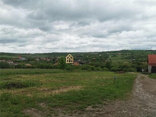 De vanzare teren intravilan pe strada Caisilor