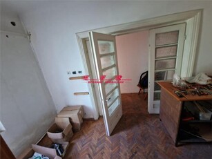 EFR UPGRADE - Casa veche de renovat si teren de vanzare zona Bucurestii Noi Piata