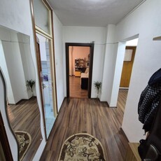 Vanzare Apartament 3 camere Decebal