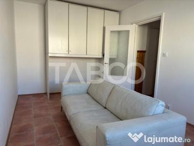 Apartament semidecomandat 2 camere etaj intermediar de vanza