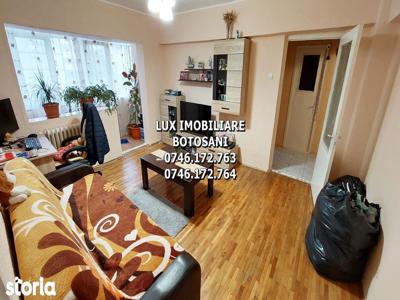 Apartament 3 camere, zona Liceului Mihai Eminescu