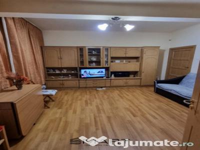 Apartament 3 camere zona Centrala