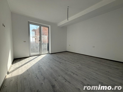 Apartament 1 camera, 41 mp, etaj 3, cu acces in pod, 8mp balcon, in Giroc