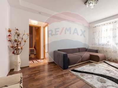 Apartament 2 camere vanzare in bloc de apartamente Sibiu, Medias, Sud