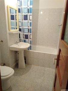 Apartament 3 camere langă Școala nr. 8