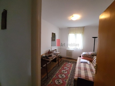 Apartament 4 camere Titan