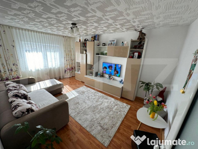 Apartament 3 camere, 79 mp, zona Mercur