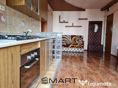 Apartament 3 camere +living spatios zona Vasile Aron