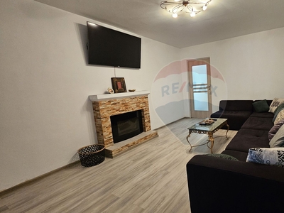 Apartament 3 camere vanzare in bloc de apartamente Bucuresti, Pacii