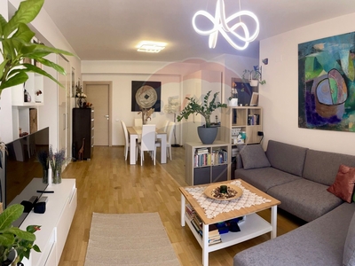 Apartament 4 camere vanzare in bloc de apartamente Bucuresti, Nordului