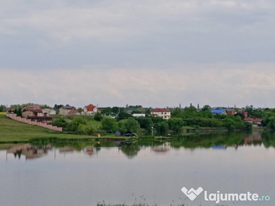 Terenuri intravilane la 50-100m de lac Darvari, langa Fundulea