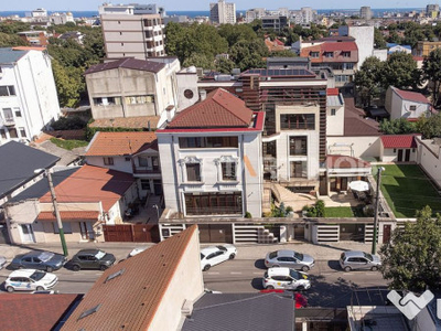 Vila cu piscina si lift ultracentral Constanta