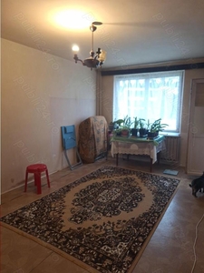 APARTAMENT 3 CAMERE DE VANZARE APARATORII PATRIEI