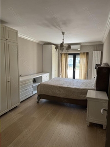 Apartament 3 camere, Decebal