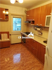 Apartament 3 camere, Dristor