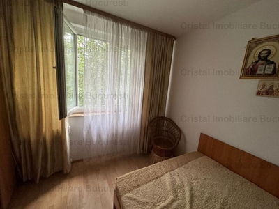 Apartament 3 camere, Titan - Barajul Bistritei, etaj 2/4