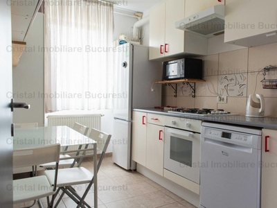 Apartament 3 camere Titan/ Drumul Gura Siriului, parcare inclusa