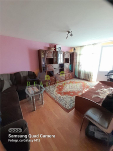 Apartament 4 camere decomandat Tractorul