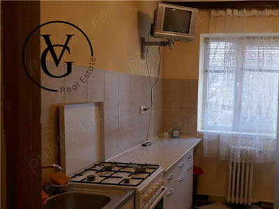 Apartament de 3 camere - zona Dacia