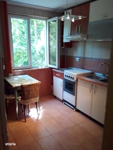 Direct Proprietar inchiriez Garsoniera Decomandata 40mp etaj 2 din 4