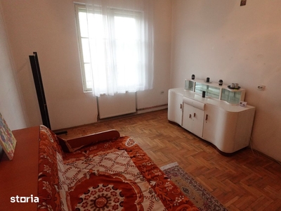 Apartament 2 Camere Decomandat Negociabil