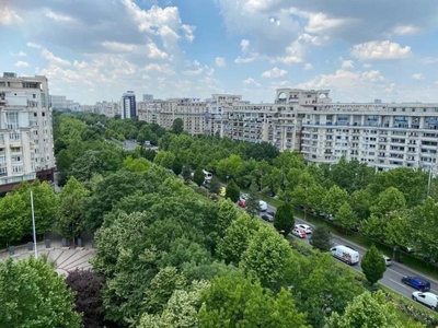 Penthouse de inchiriat pe Bdul. Unirii, priveliste panoramica