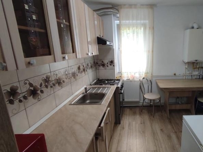 Podu Ros apartament 53 mp, 2 camere, semidecomandat, de vanzare, Podul de Piatra, Cod 156099