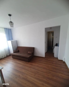 Vând apartament 3 camere în Micro 21